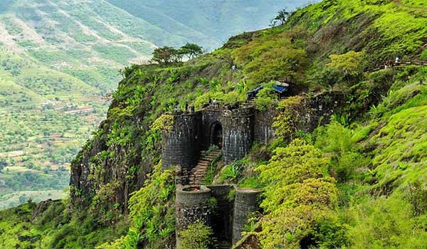 places to go near pune in summer